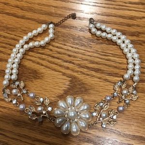 Pearl flower necklace